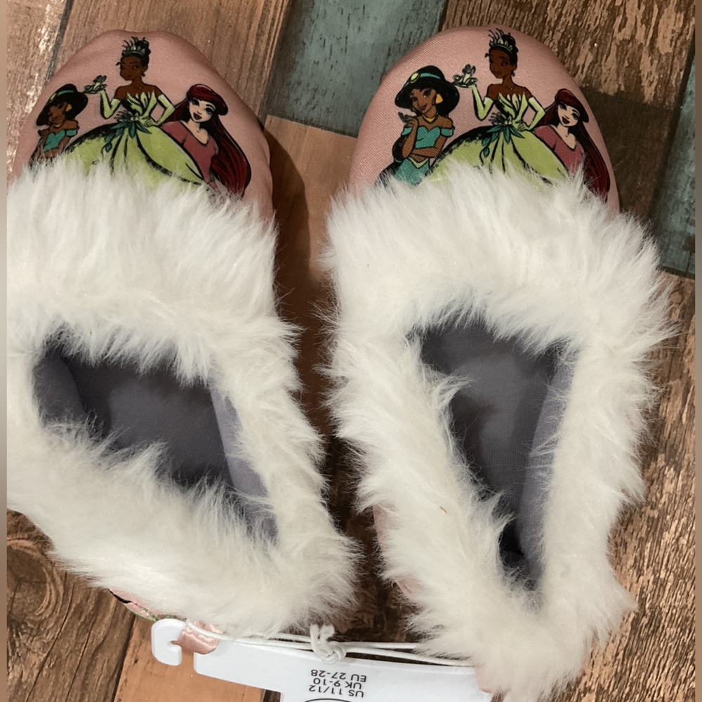 Disney princess slippers size 11/12 aerial Tiana jasmine new pink
